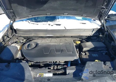 2017 Jeep Cherokee Latitude 4X4 z USA, uszkodzony, nr VIN 1C4PJMCS4HW615756